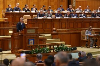 LIVE Text & Video Guvernul Bolojan, la vot în Parlament: Se cuvine să le cerem scuze cetățenilor pentru (…)